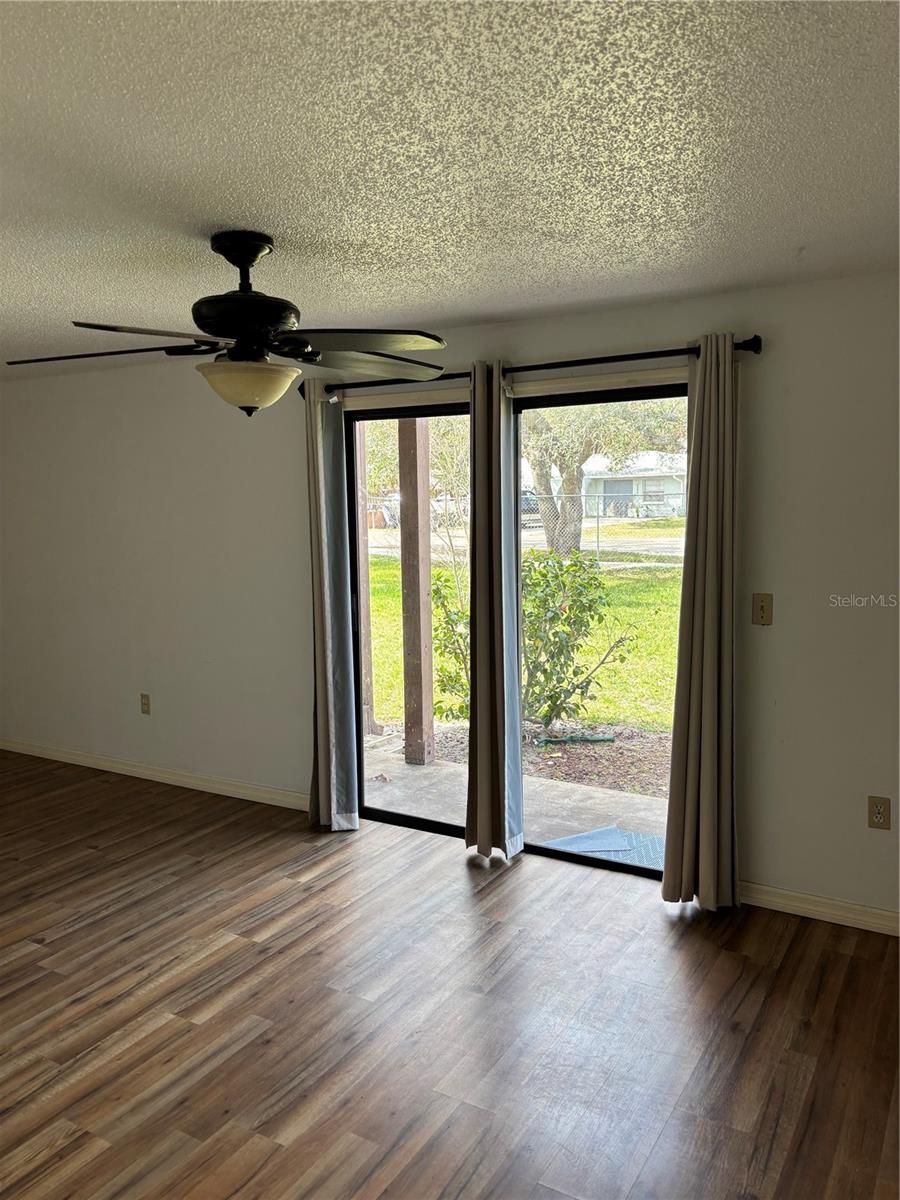 Image 7 of 21 For 5026 Water Oak Drive 104