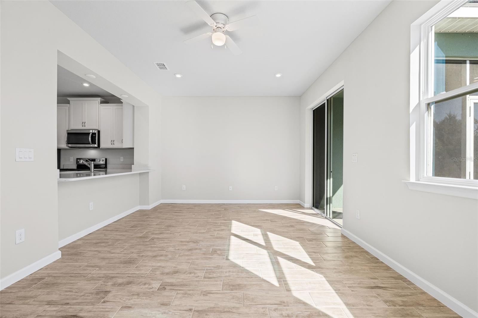 Listing photo id 11 for 11844 Sky Acres Terrace