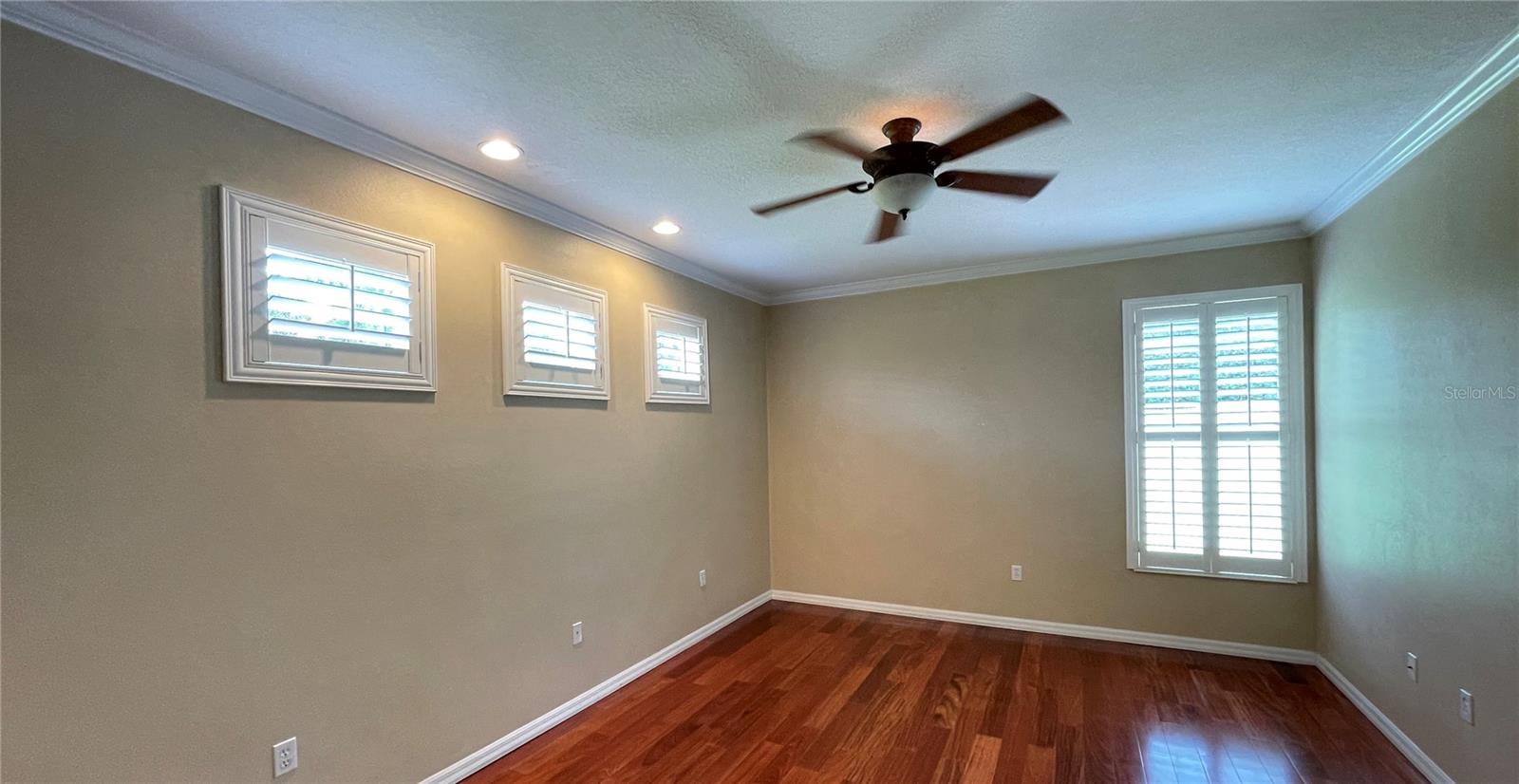 Image 13 of 51 For 7704 Drayton Circle