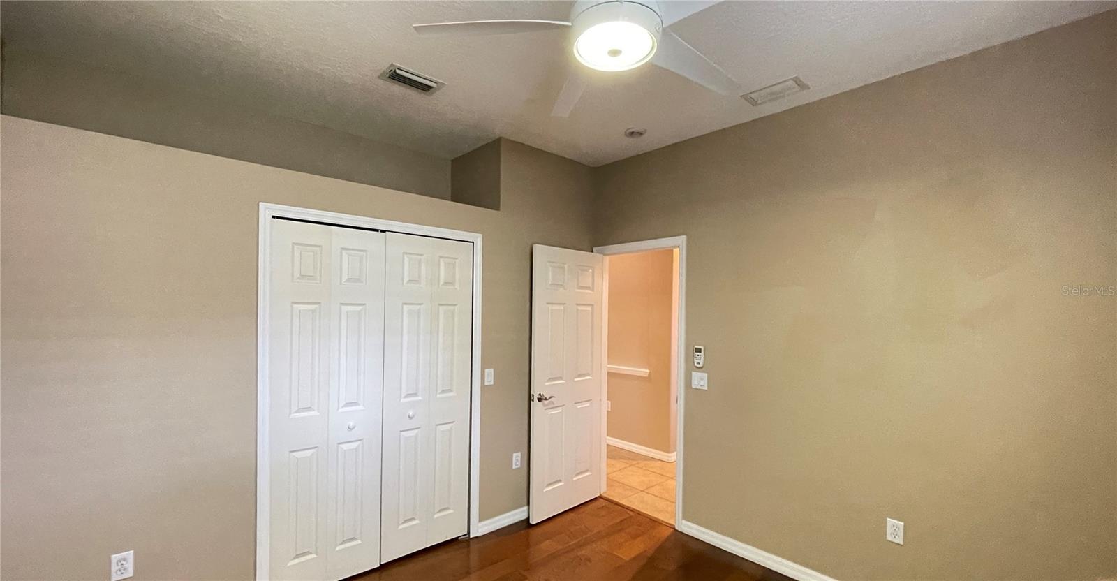 Image 26 of 51 For 7704 Drayton Circle