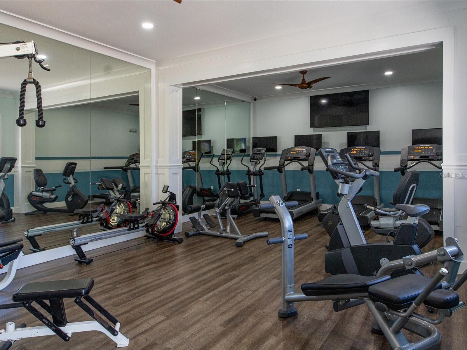 Image 42 of 51 For 7704 Drayton Circle