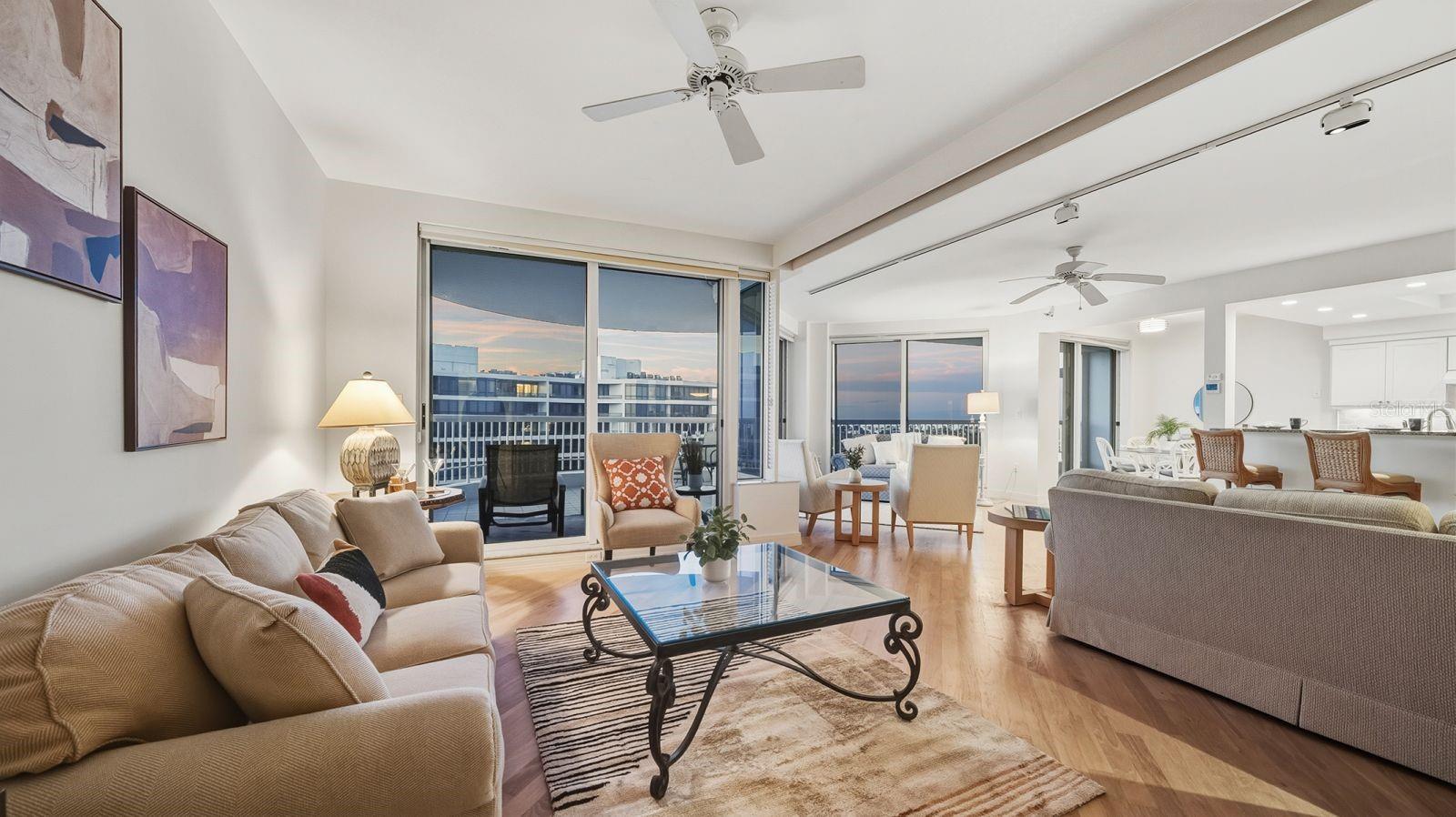 Image 21 of 70 For 455 Longboat Club Road 707