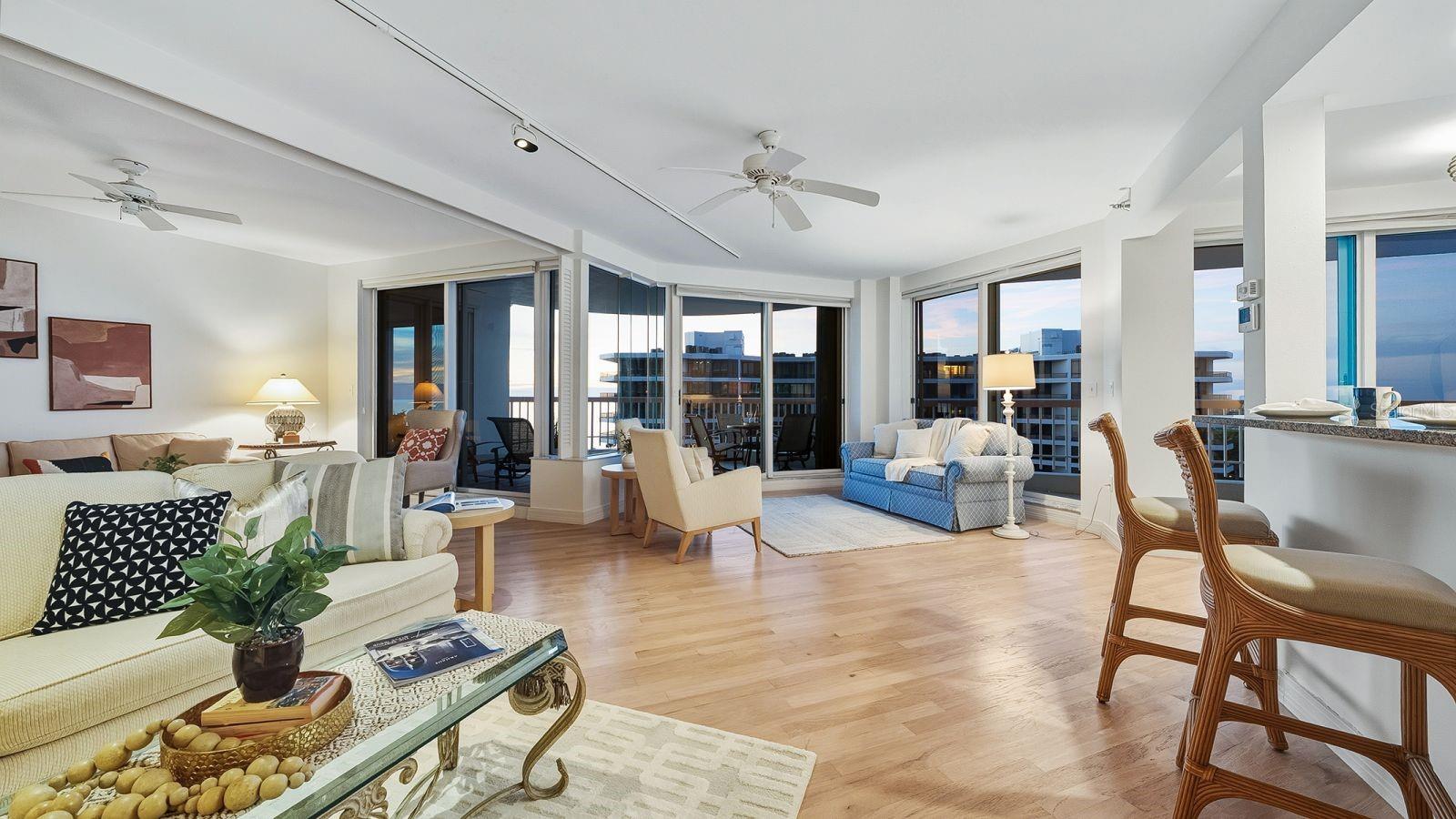 Image 24 of 70 For 455 Longboat Club Road 707