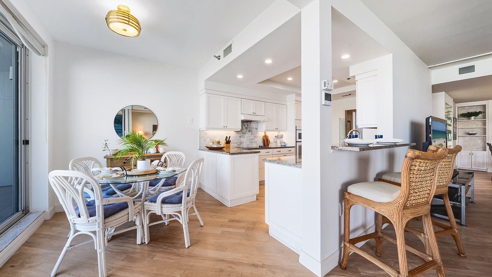 Image 25 of 70 For 455 Longboat Club Road 707