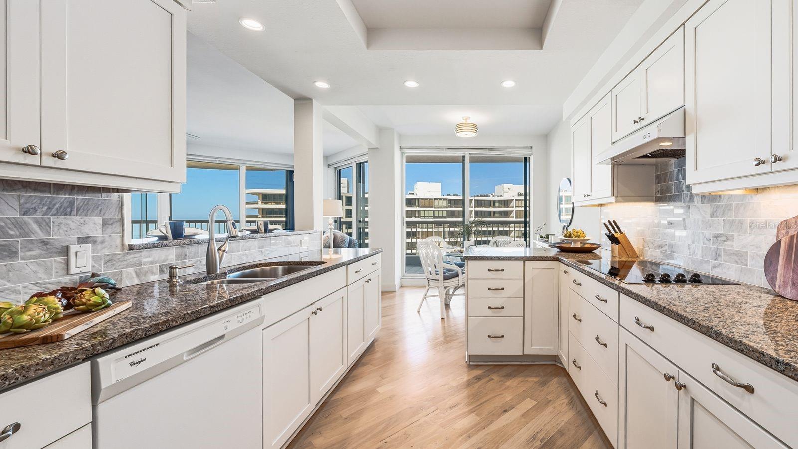 Image 27 of 70 For 455 Longboat Club Road 707