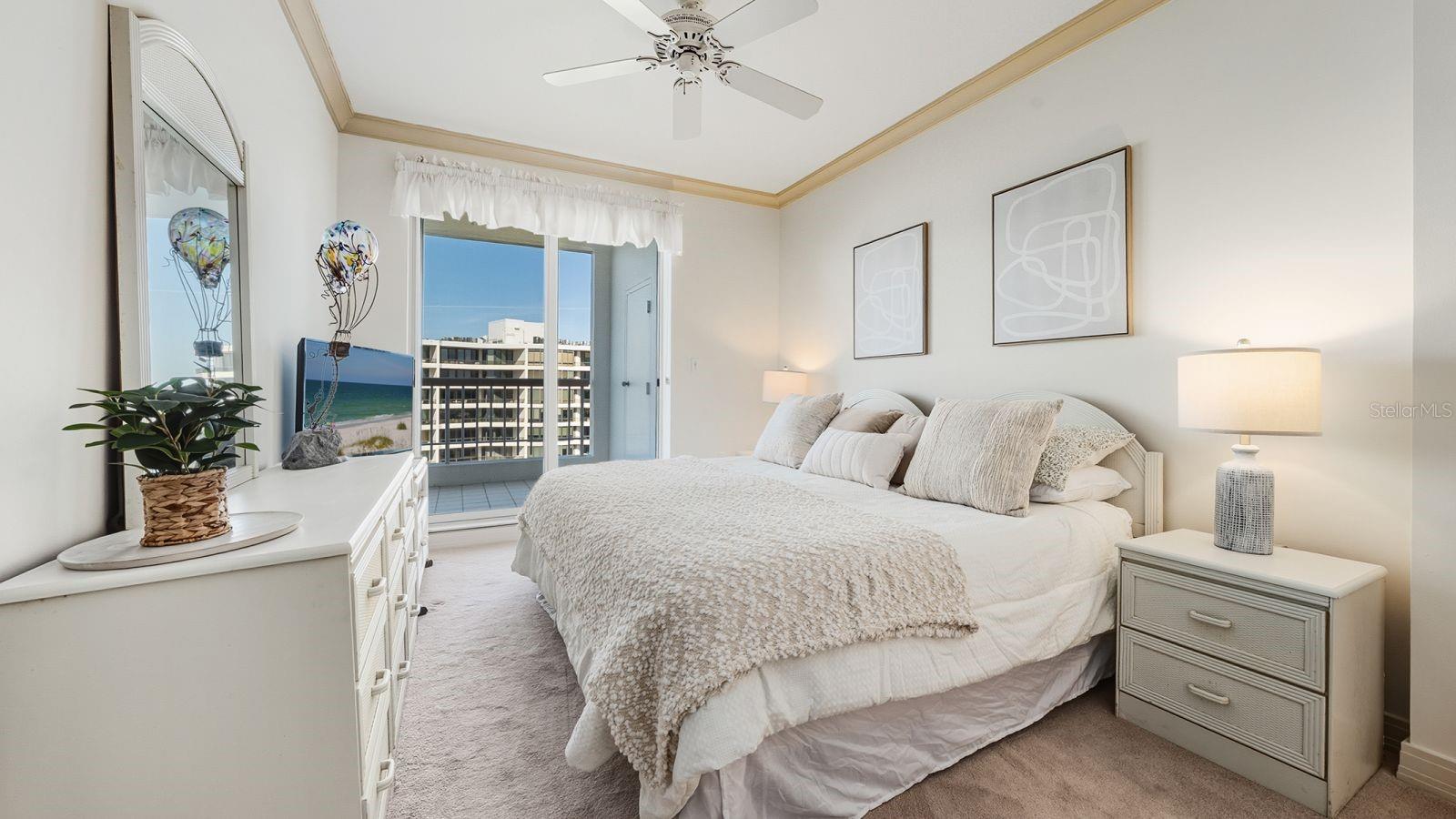 Image 39 of 70 For 455 Longboat Club Road 707