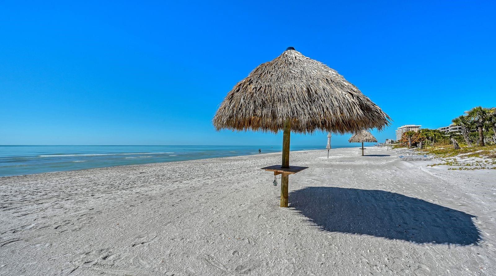 Image 57 of 70 For 455 Longboat Club Road 707