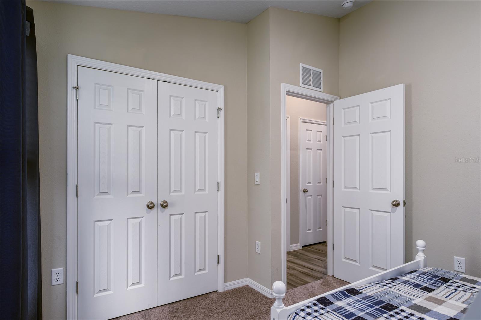 Image 15 of 35 For 7635 Twin Leaf Terrace