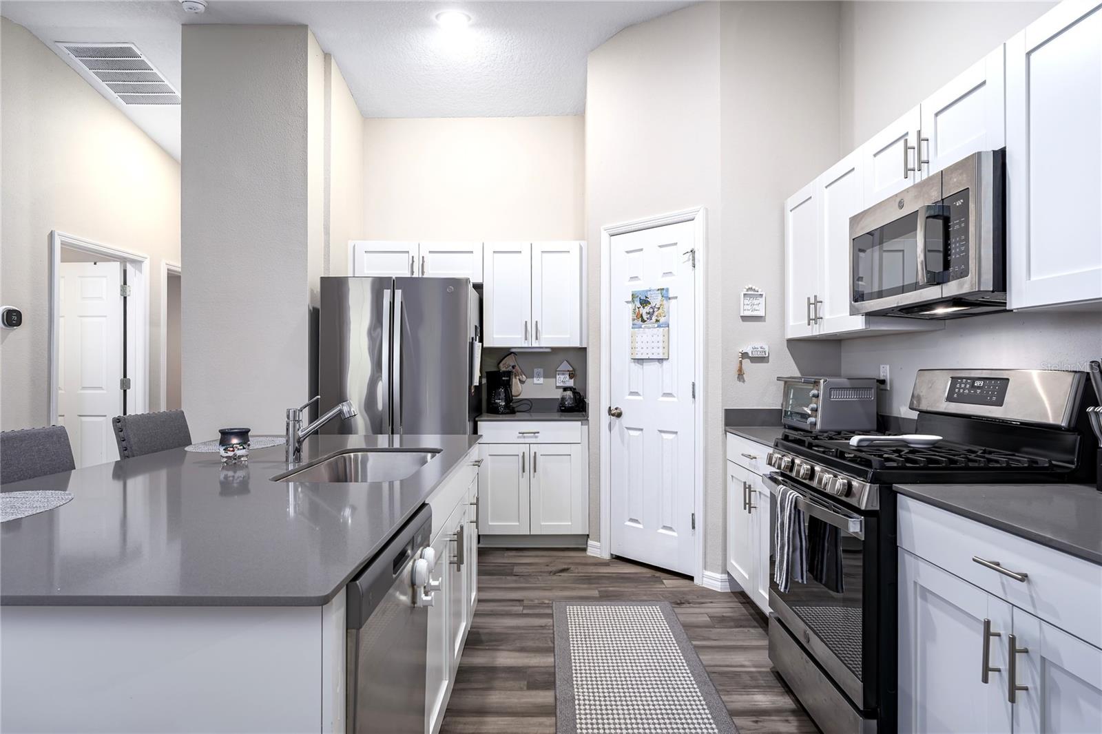 Image 2 of 35 For 7635 Twin Leaf Terrace