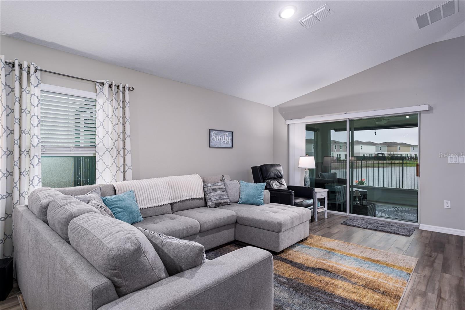 Image 8 of 35 For 7635 Twin Leaf Terrace