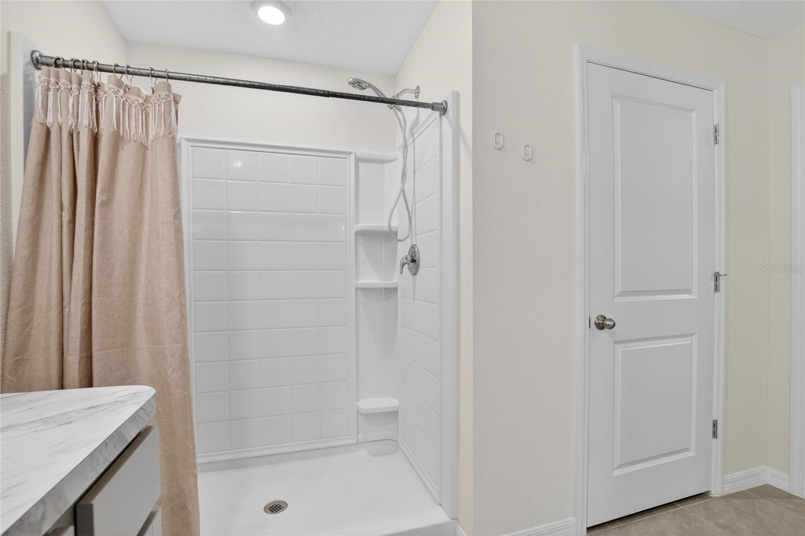 Image 19 of 44 For 7511 Rosewood Garden Loop