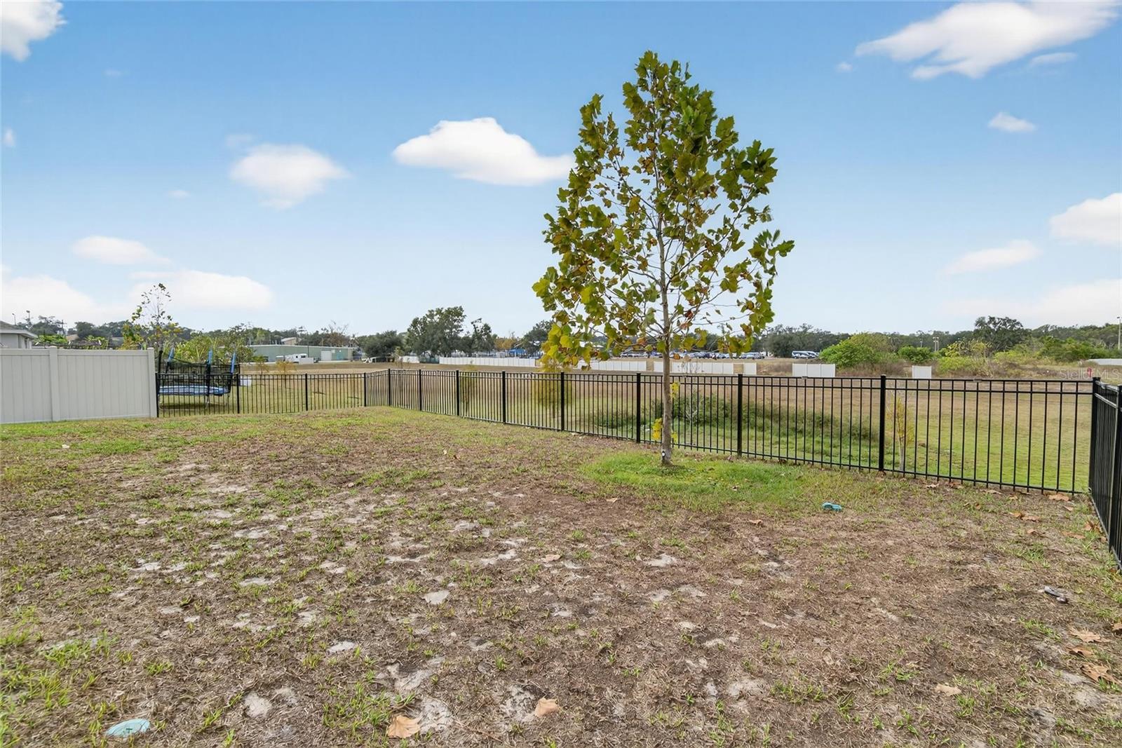 Image 38 of 44 For 7511 Rosewood Garden Loop