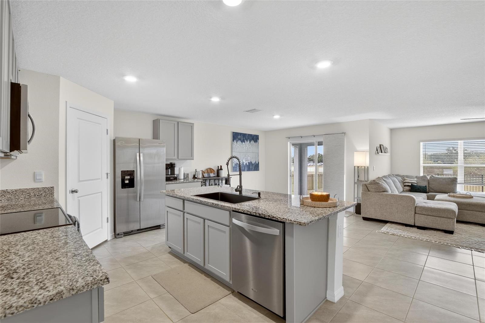 Image 6 of 44 For 7511 Rosewood Garden Loop