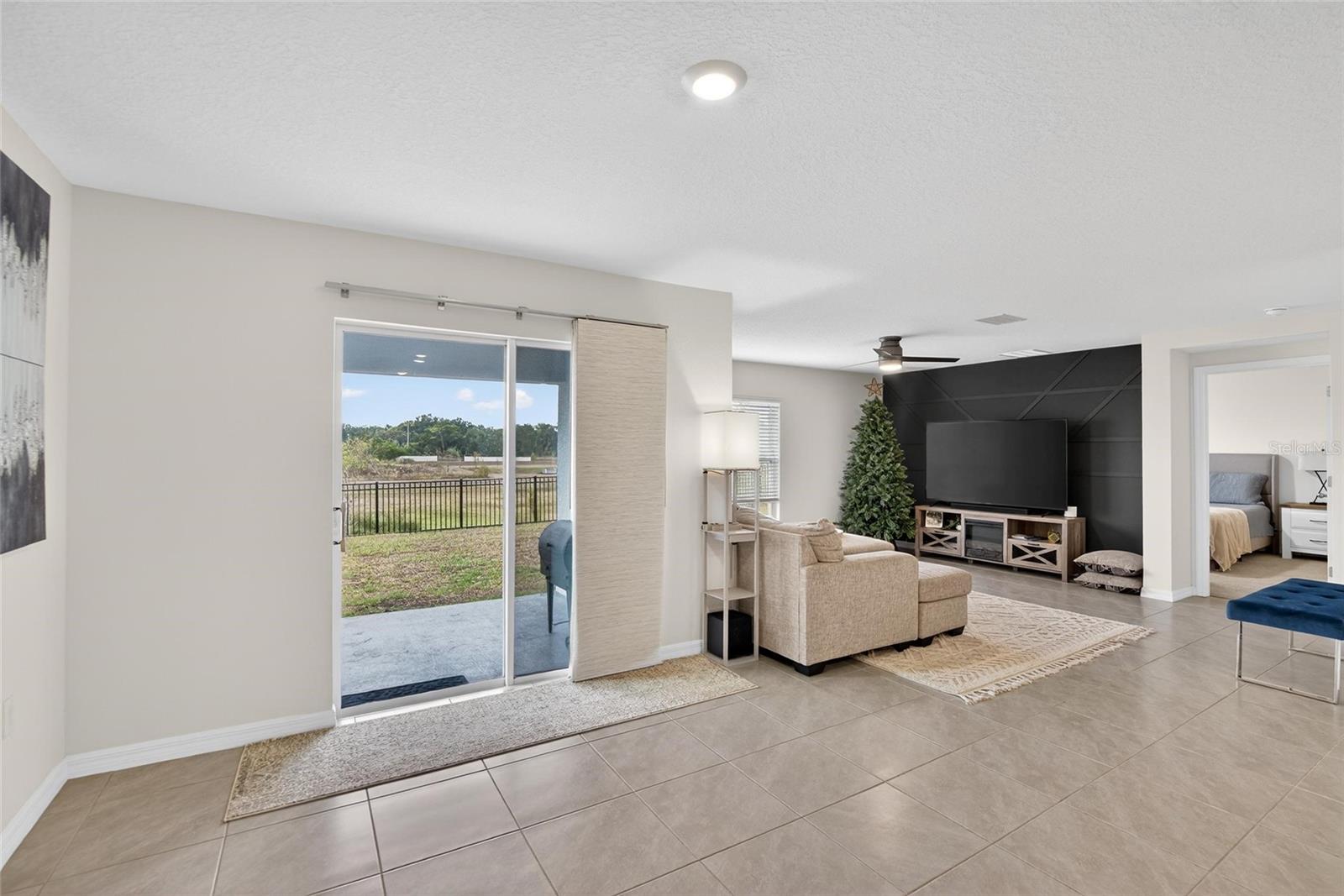 Image 8 of 44 For 7511 Rosewood Garden Loop