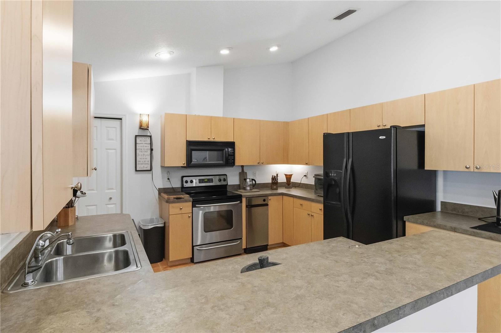 Image 15 of 54 For 6711 Bonnie Blue Drive