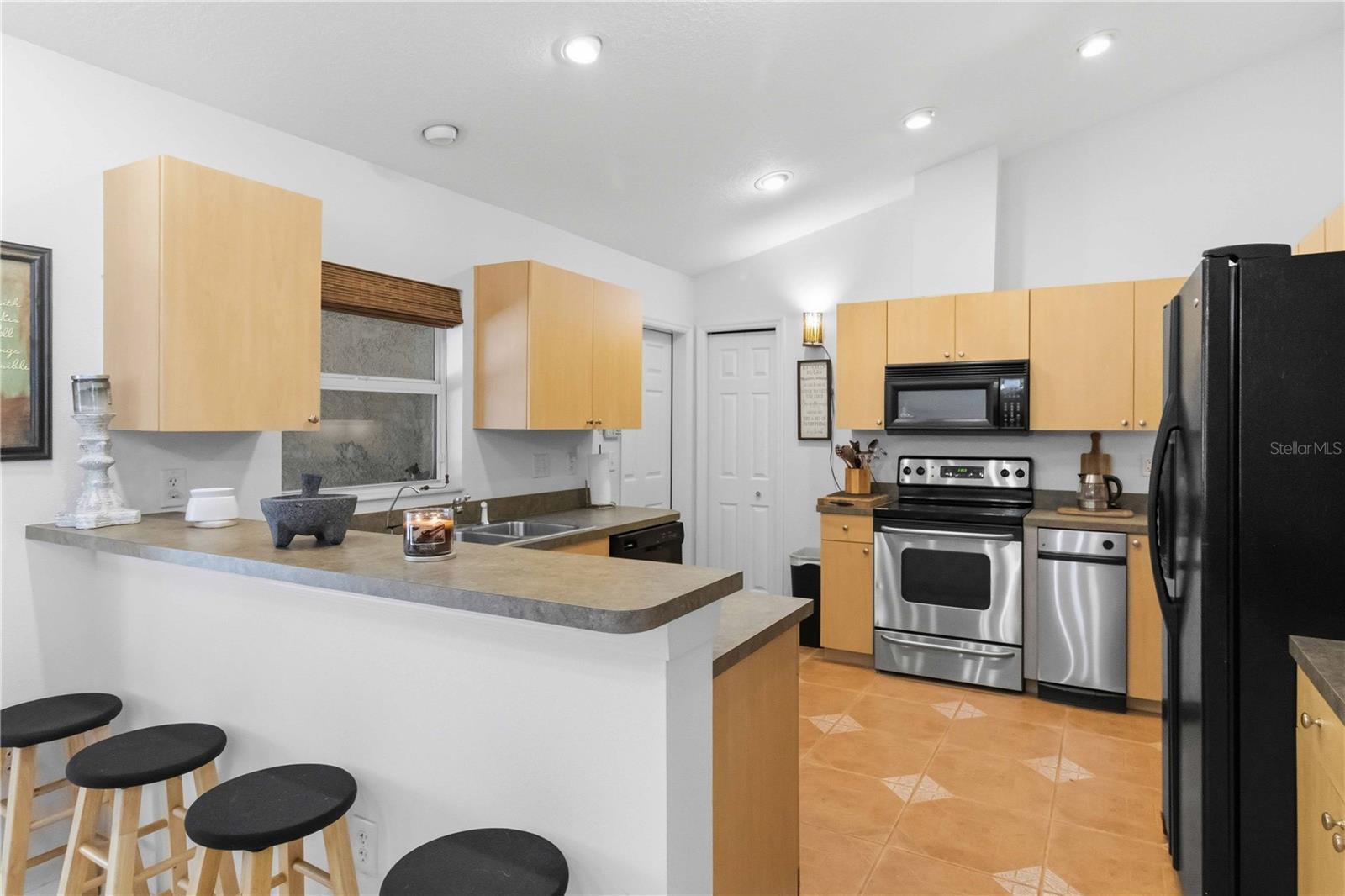 Image 16 of 54 For 6711 Bonnie Blue Drive