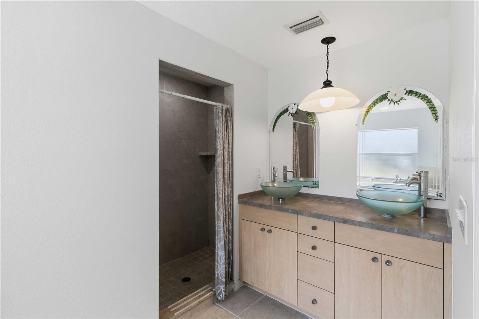 Image 19 of 54 For 6711 Bonnie Blue Drive