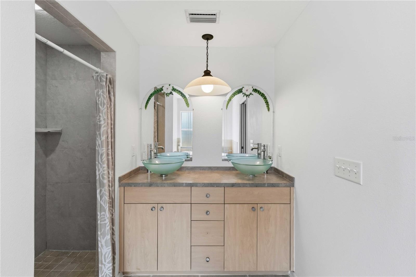 Image 21 of 54 For 6711 Bonnie Blue Drive