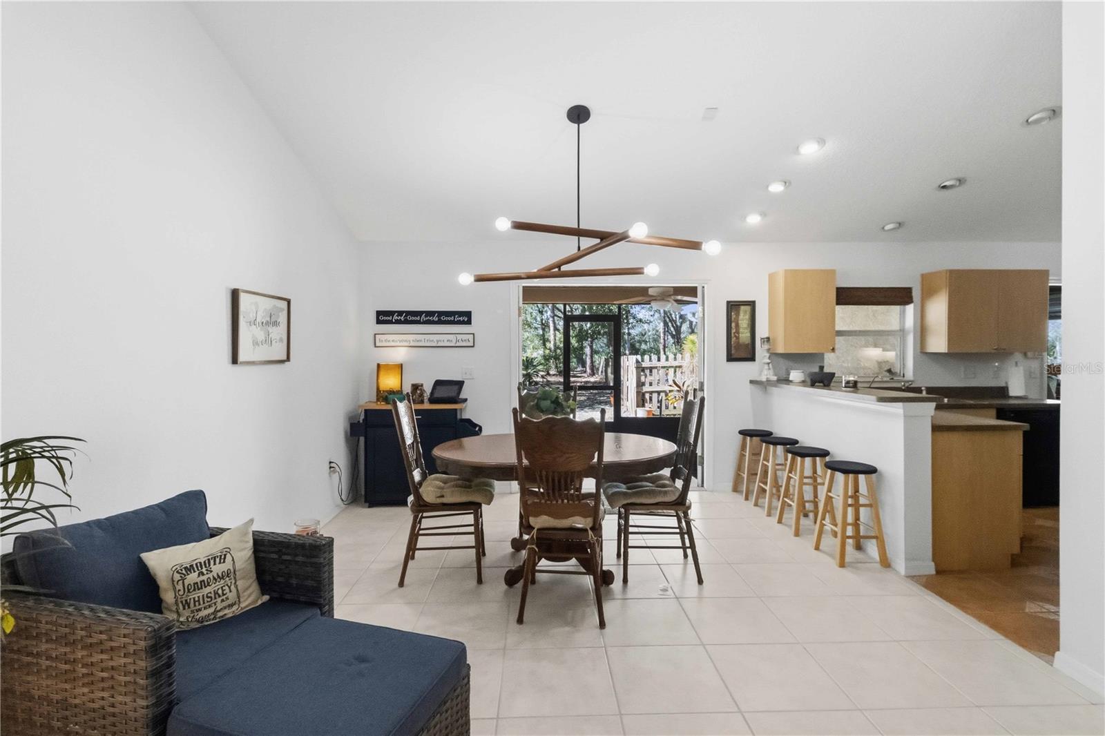 Image 8 of 54 For 6711 Bonnie Blue Drive