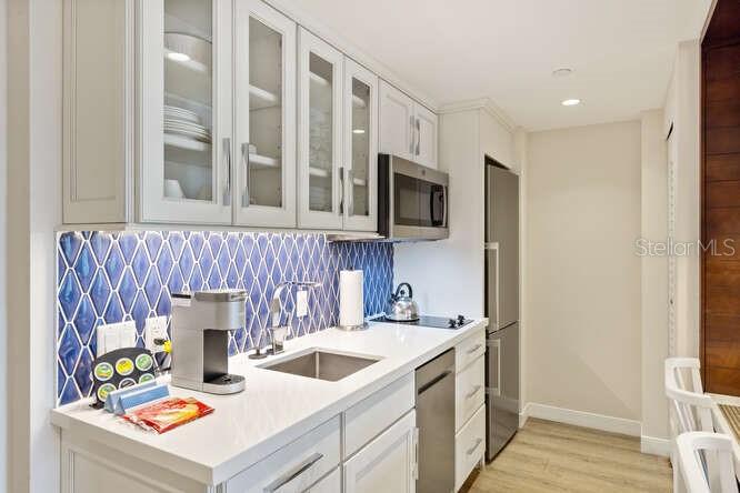 Image 10 of 32 For 250 Sands Point Road 5203