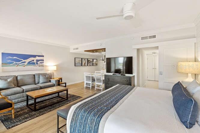 Image 8 of 32 For 250 Sands Point Road 5203