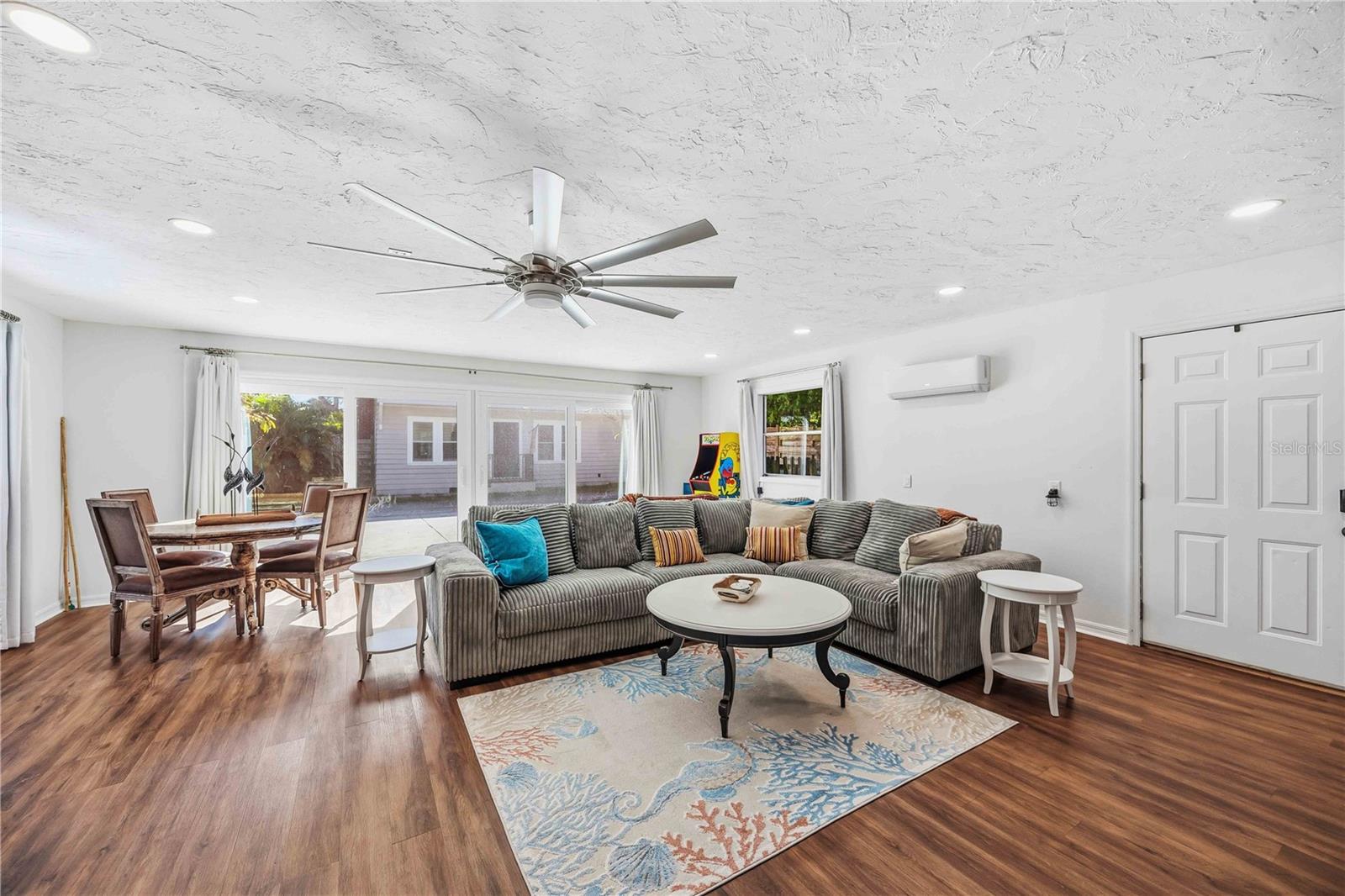 Image 33 of 54 For 2711 1st Avenue W