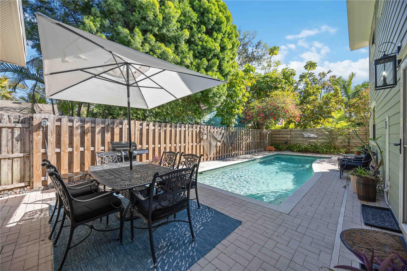 Image 47 of 54 For 2711 1st Avenue W