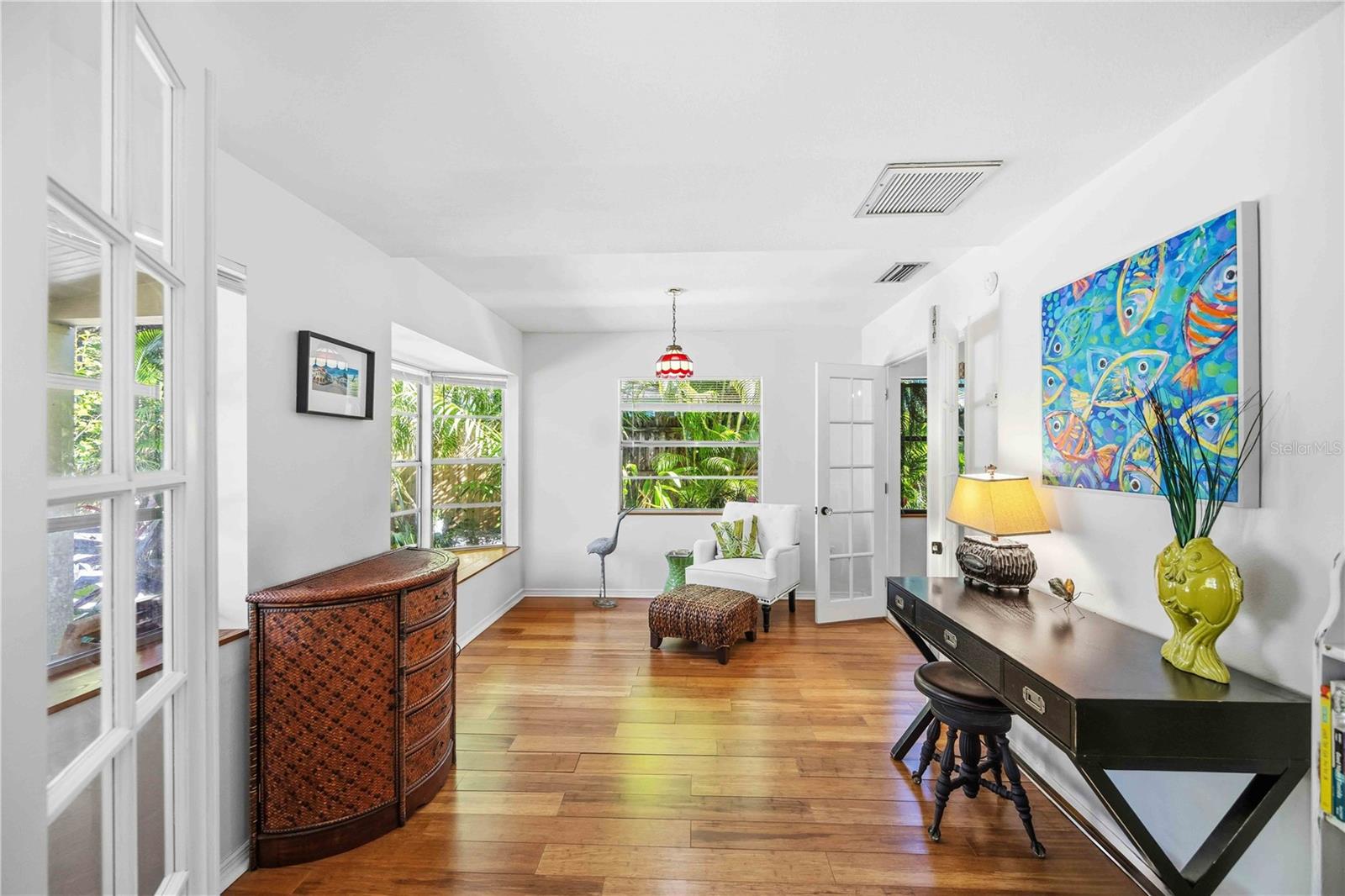 Image 7 of 54 For 2711 1st Avenue W