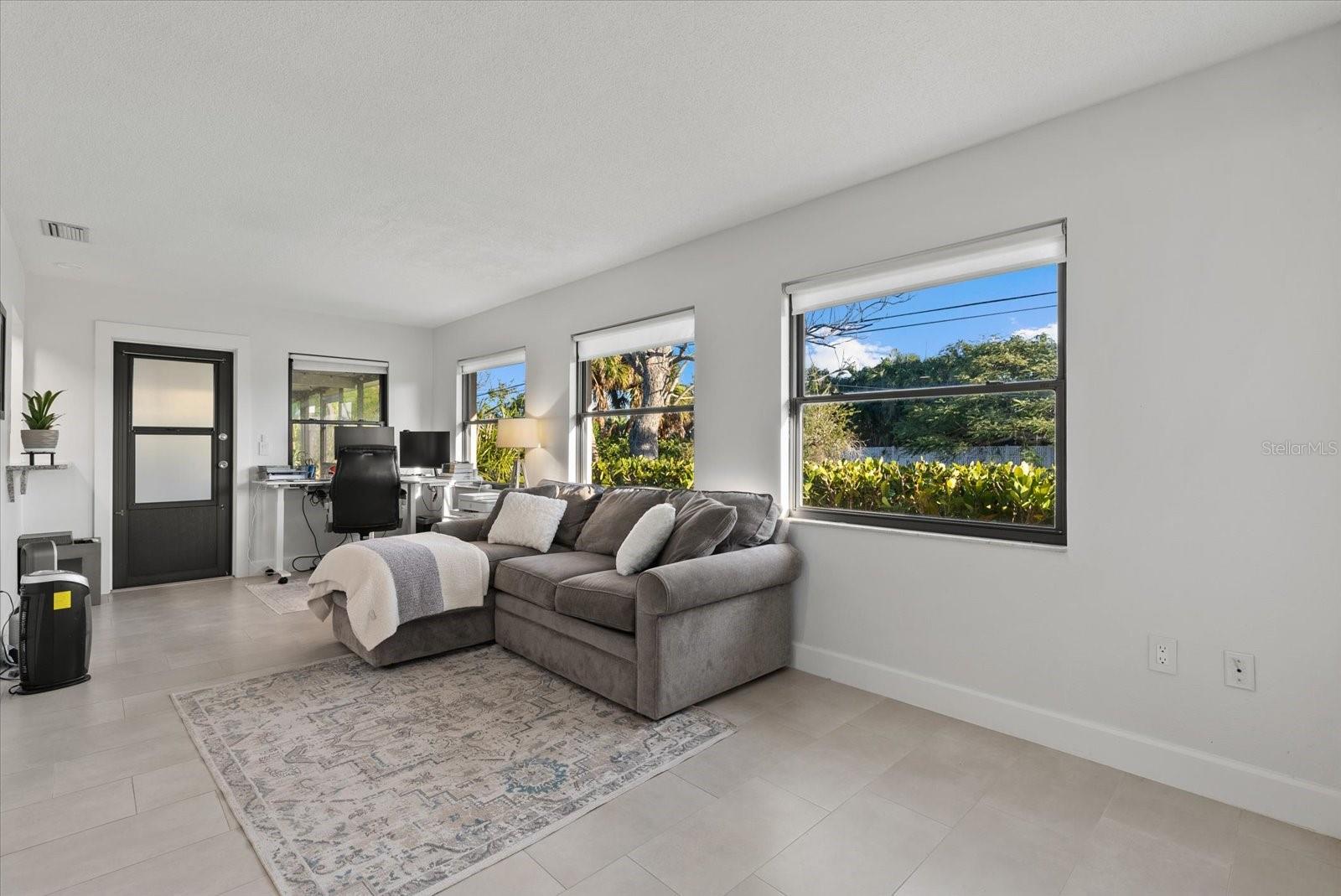 Image 14 of 29 For 6835 Roxbury Drive