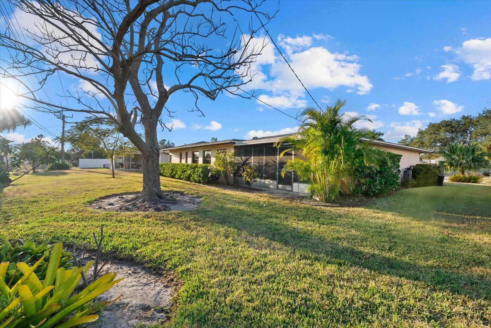 Image 27 of 29 For 6835 Roxbury Drive