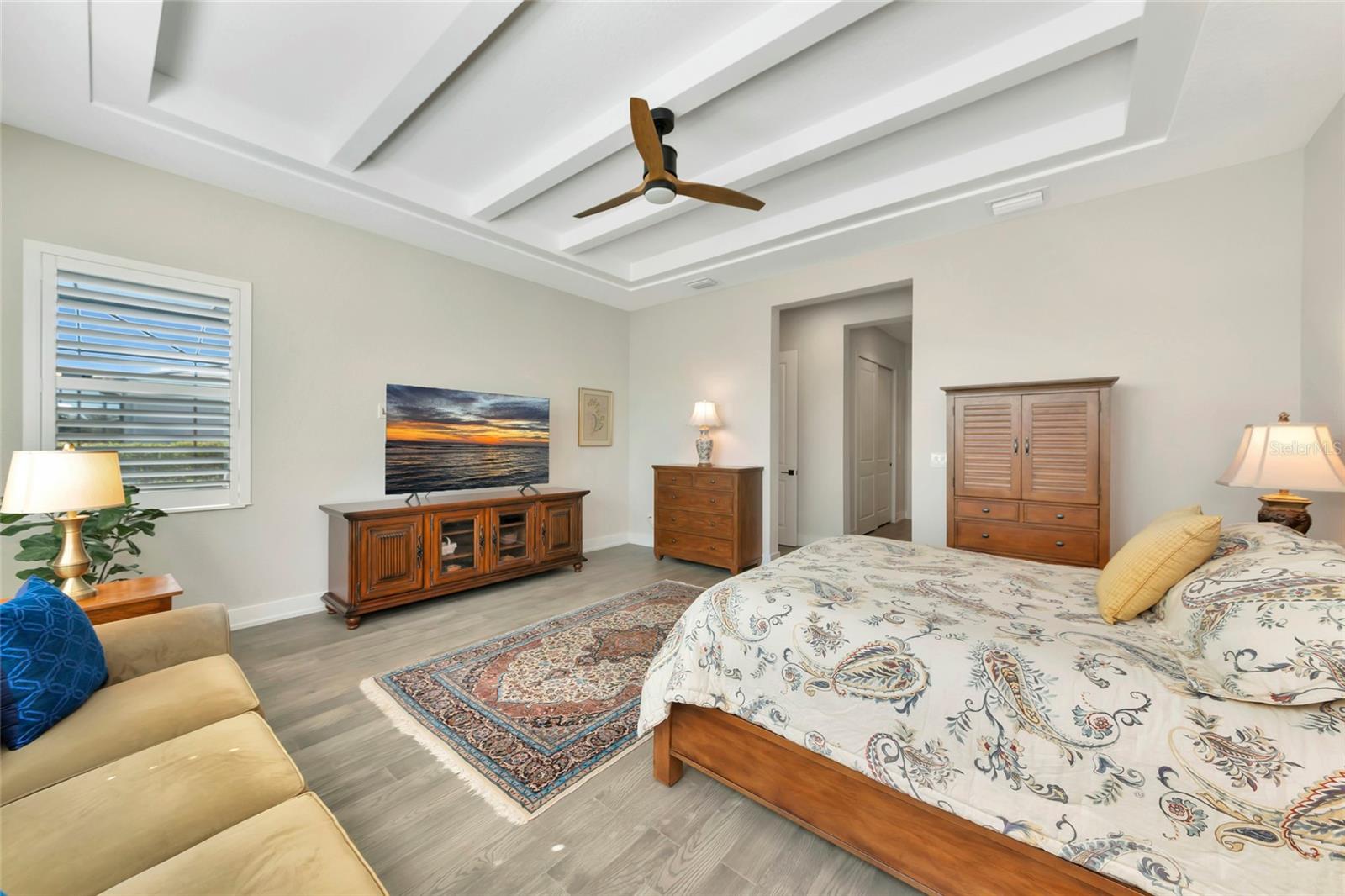 Image 24 of 80 For 8252 Redonda Loop