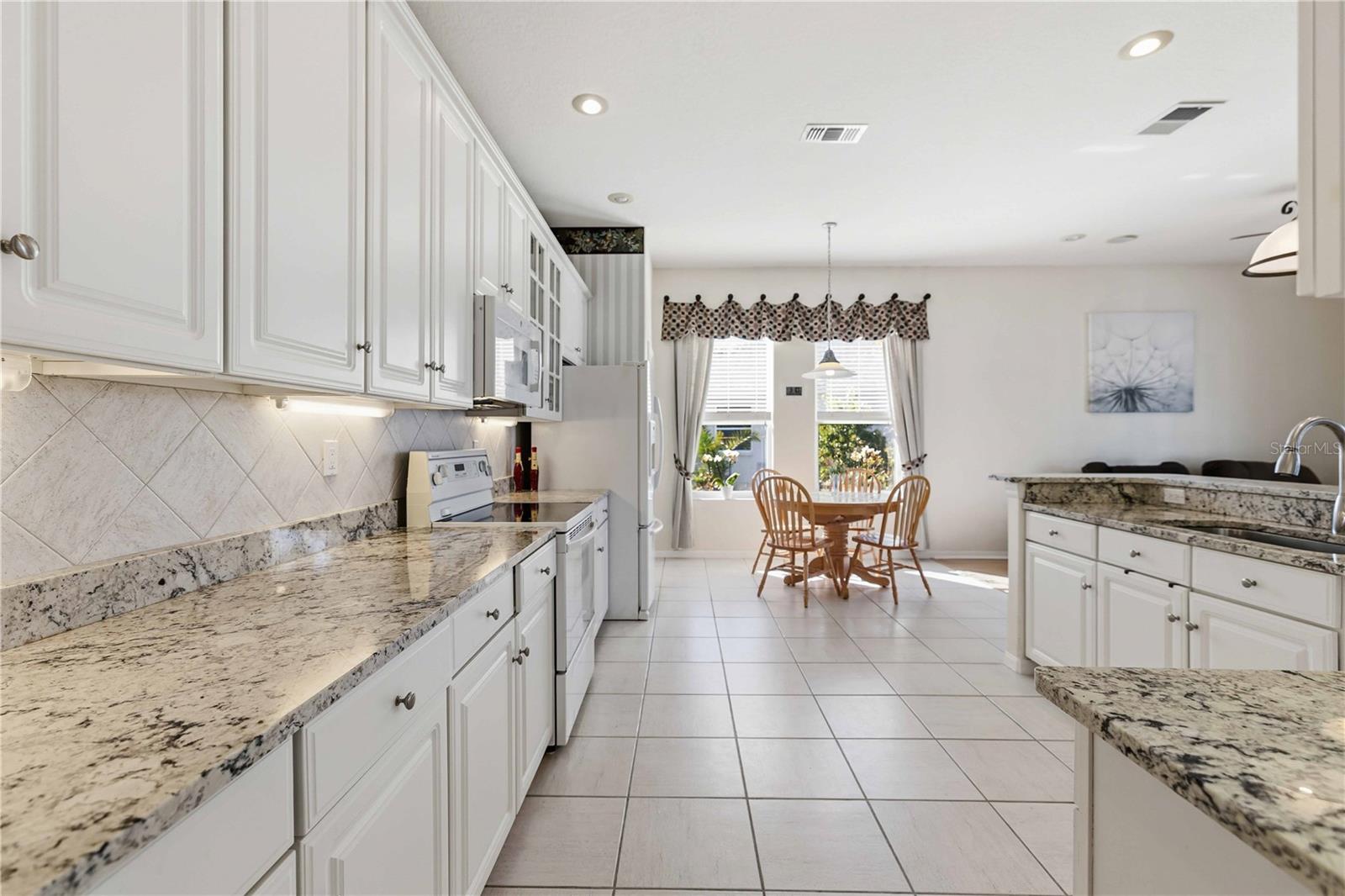 Image 19 of 56 For 136 41st Circle E