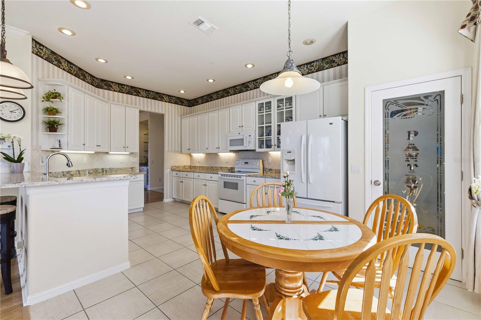 Image 21 of 56 For 136 41st Circle E