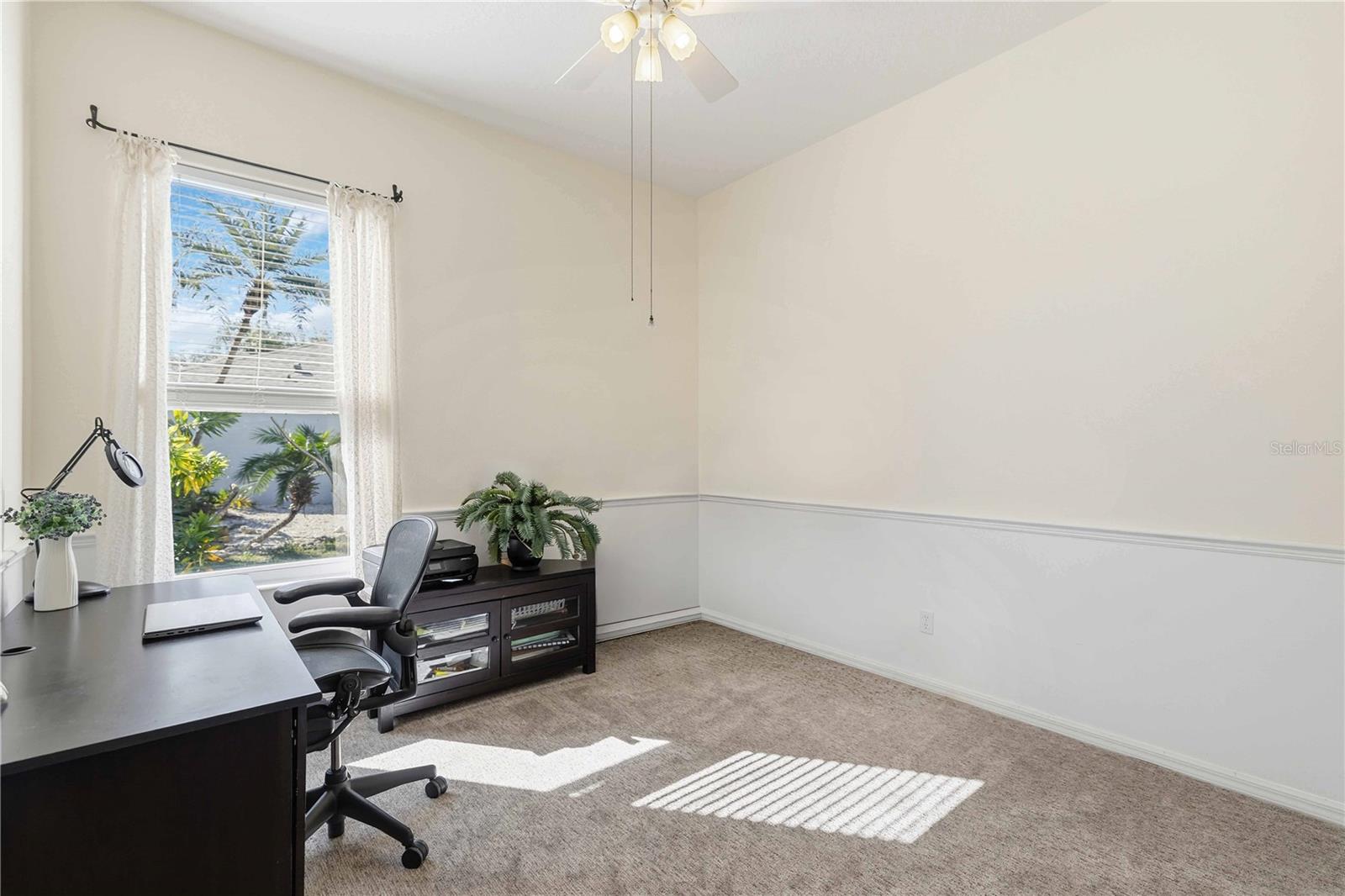 Image 32 of 56 For 136 41st Circle E