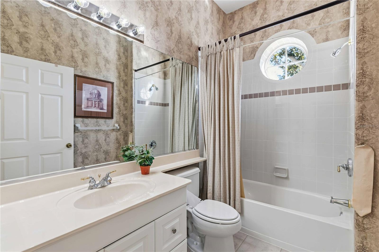 Image 34 of 56 For 136 41st Circle E