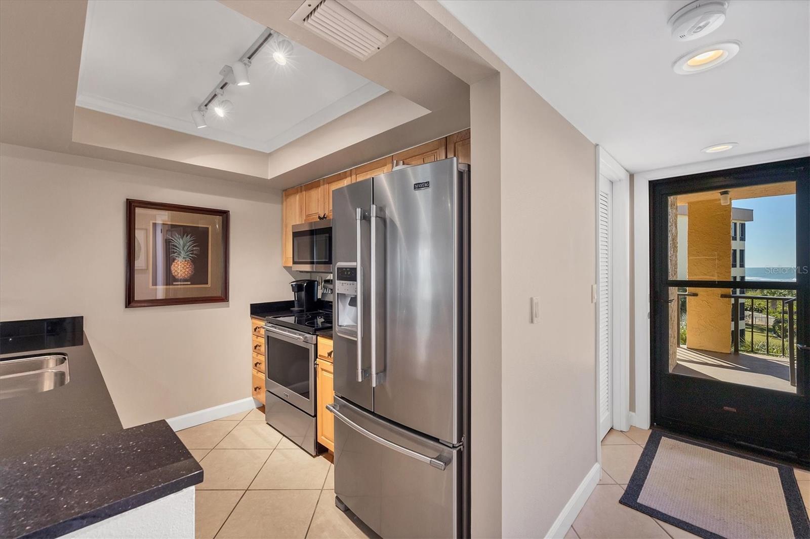 Image 10 of 43 For 8750 Midnight Pass Road 302