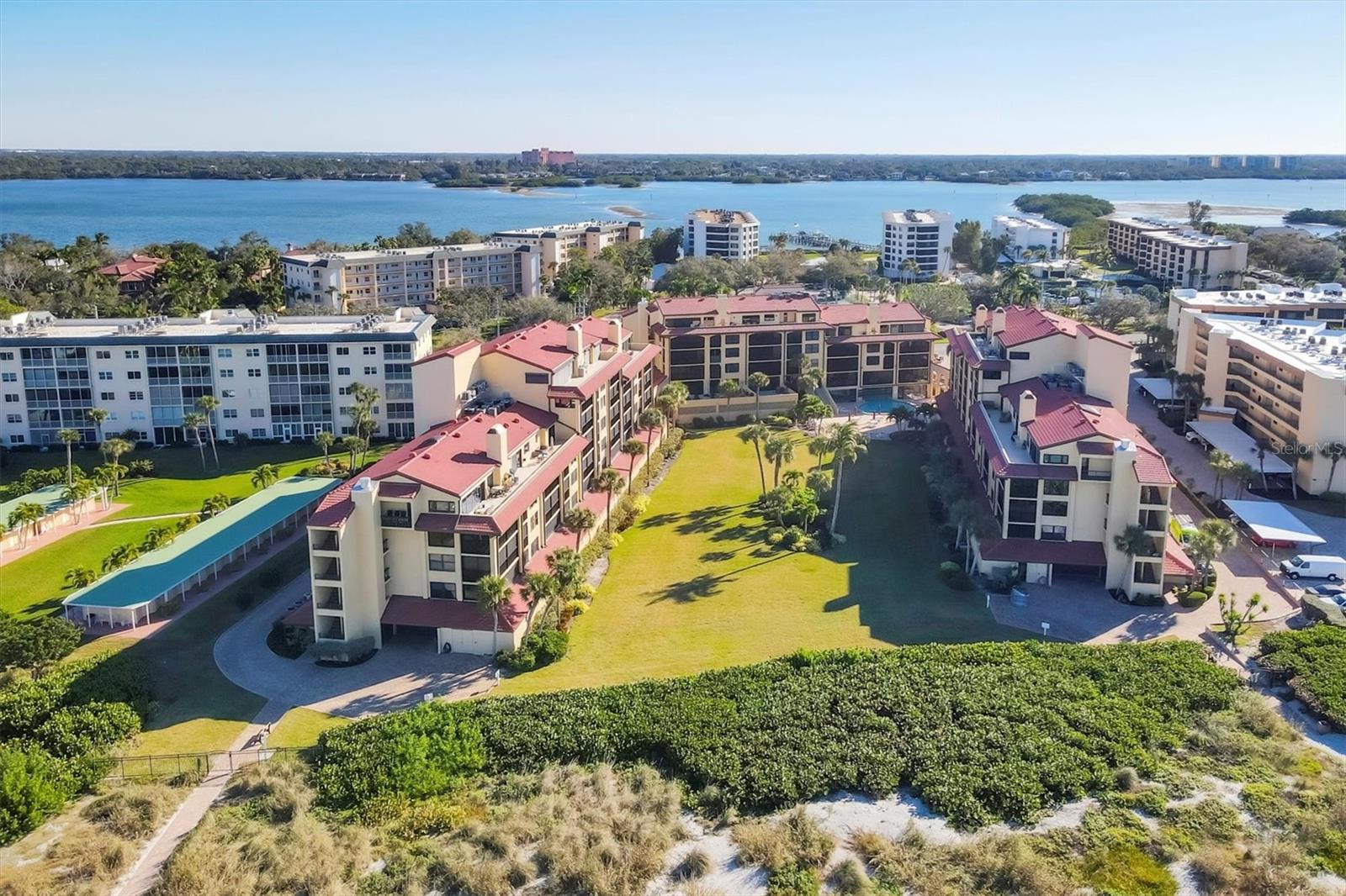 Image 33 of 43 For 8750 Midnight Pass Road 302