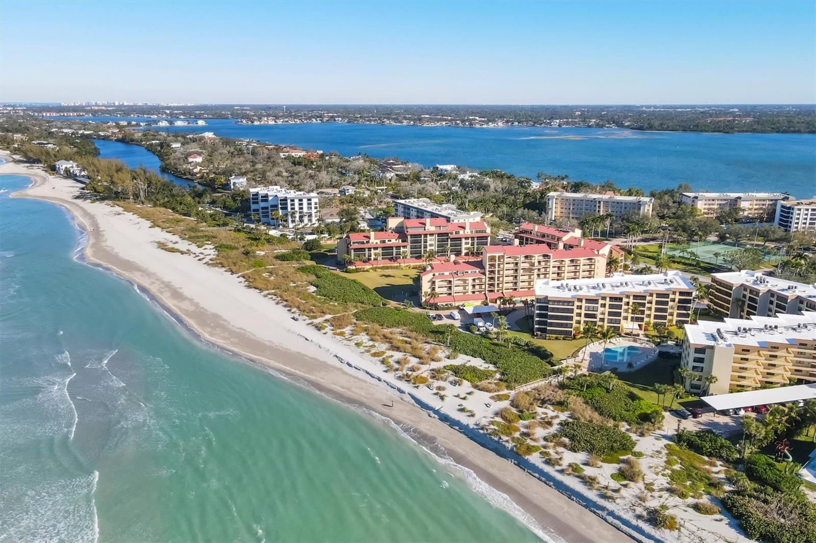 Image 34 of 43 For 8750 Midnight Pass Road 302