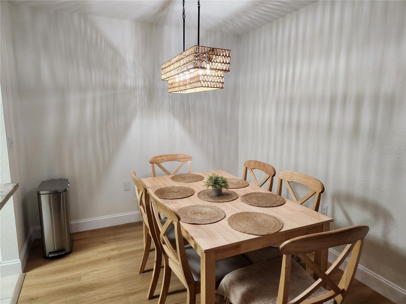 Image 11 of 32 For 8926 Manor Loop Circle 201 B