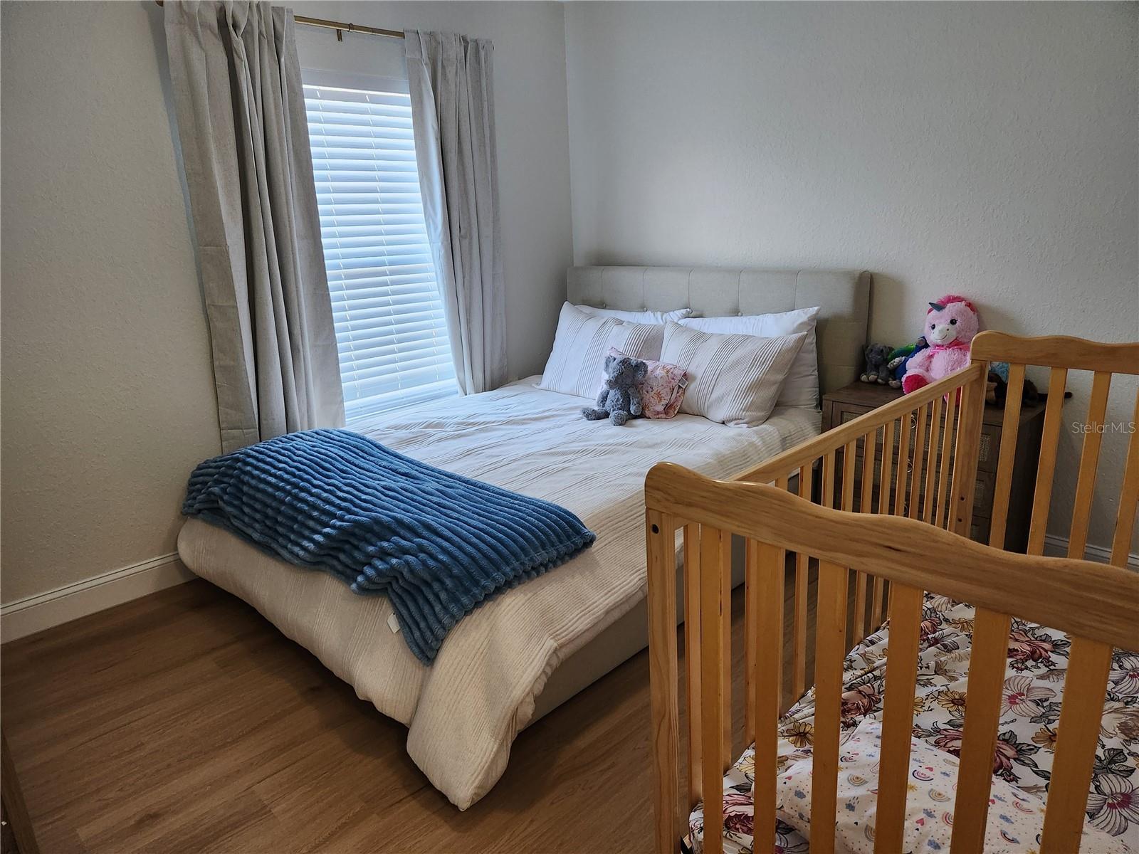 Image 22 of 32 For 8926 Manor Loop Circle 201 B