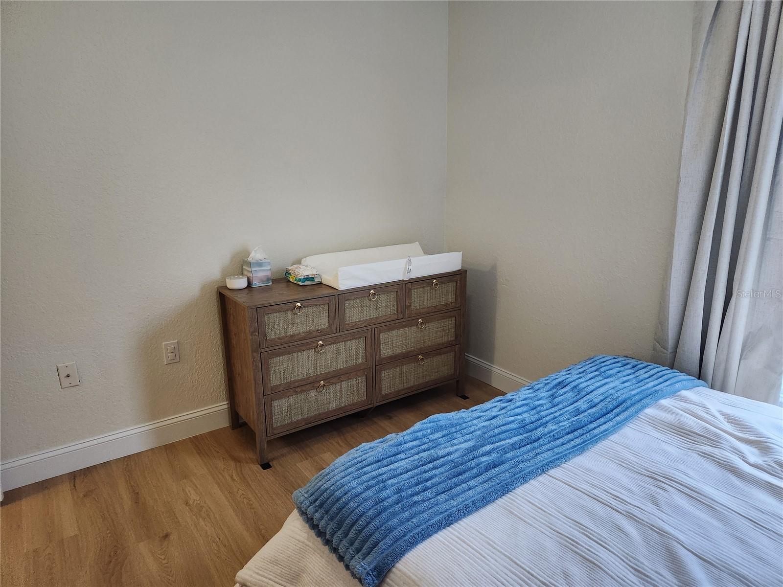 Image 23 of 32 For 8926 Manor Loop Circle 201 B