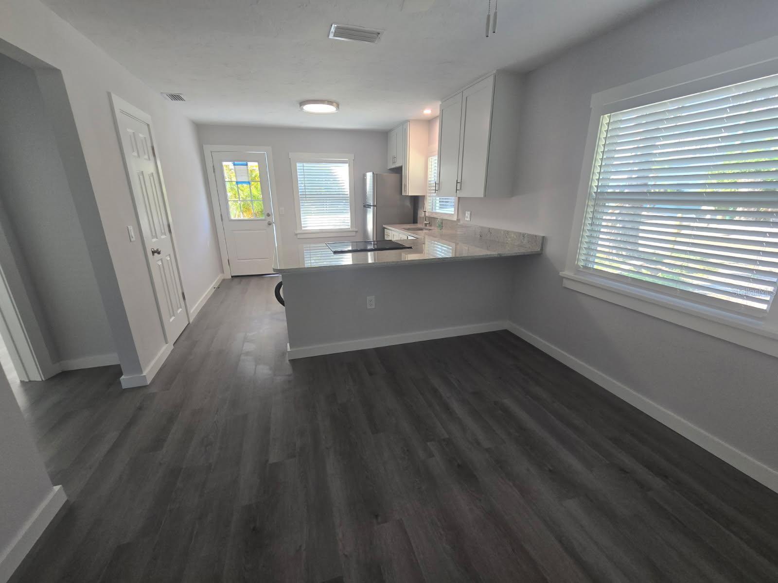 Image 5 of 13 For 107 29th Street