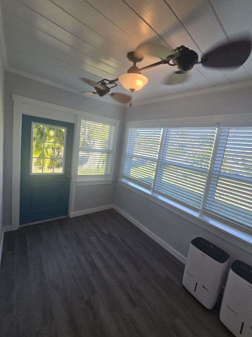 Image 6 of 13 For 107 29th Street