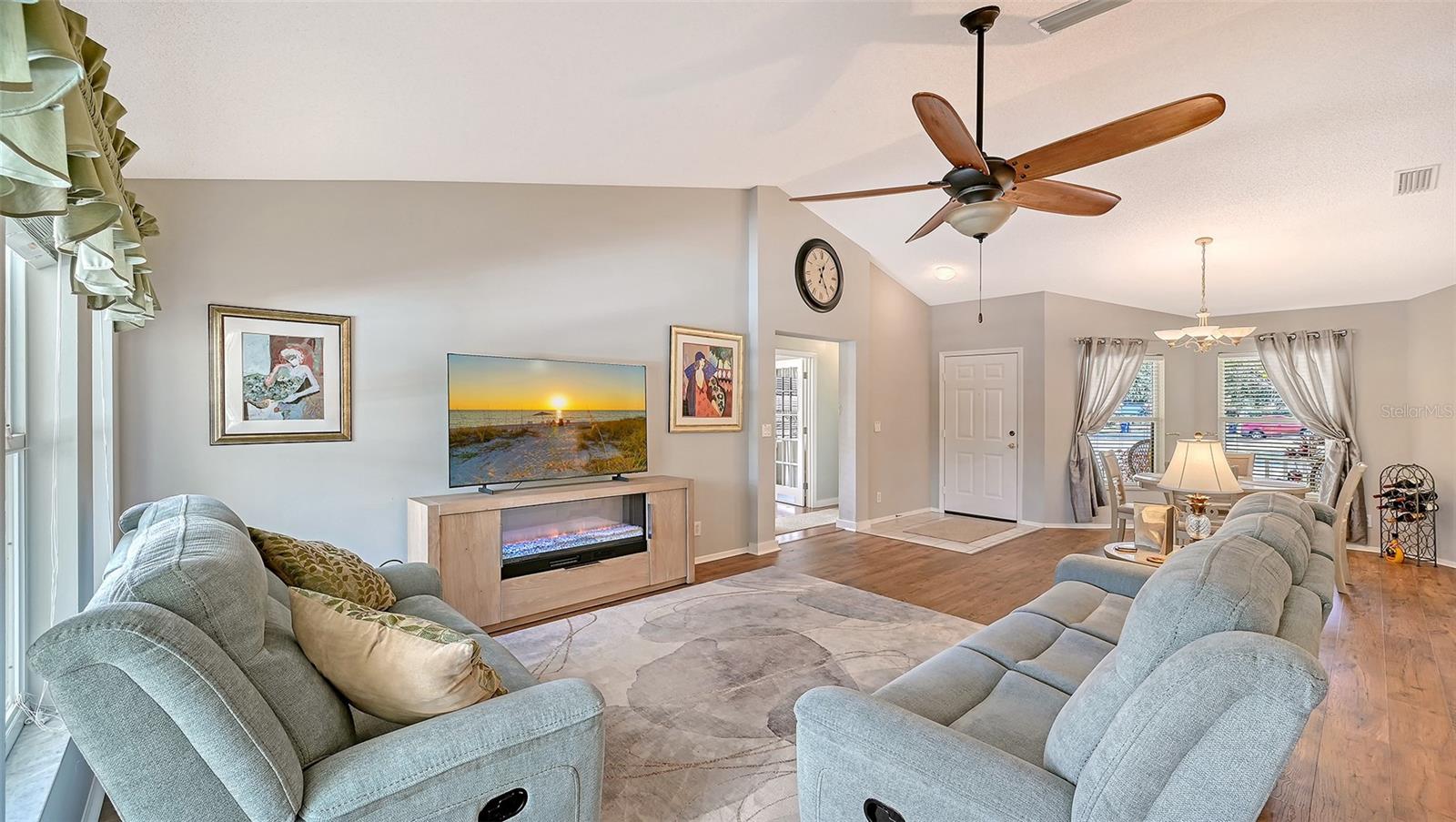 Image 10 of 42 For 406 116th Street E