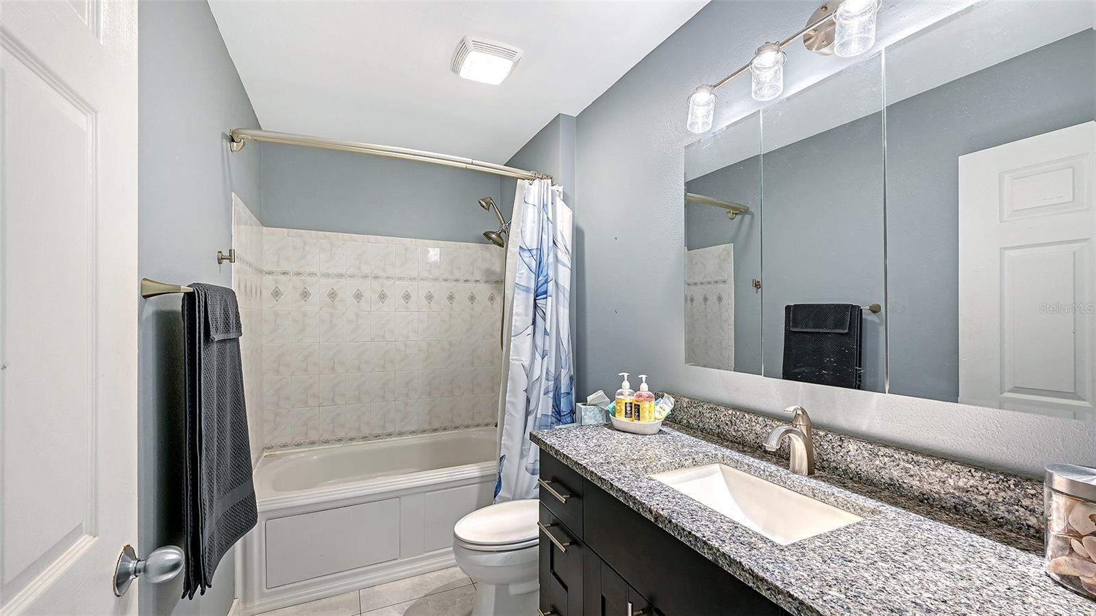 Image 23 of 42 For 406 116th Street E