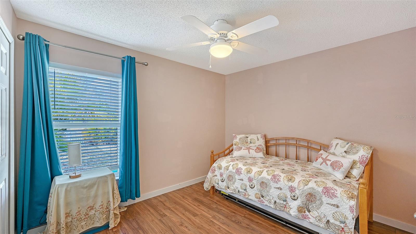 Image 24 of 42 For 406 116th Street E