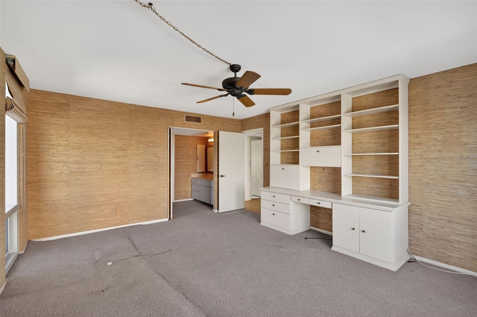 Image 26 of 33 For 1111 Gulfstream Avenue 8d