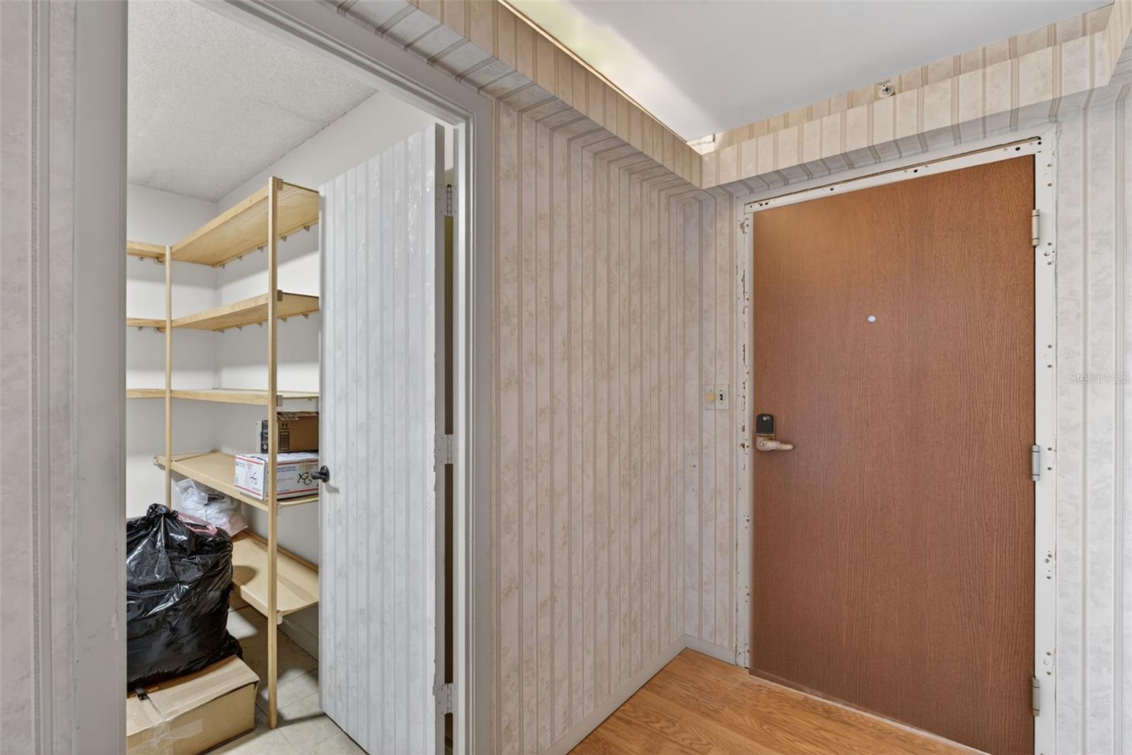 Image 8 of 33 For 1111 Gulfstream Avenue 8d