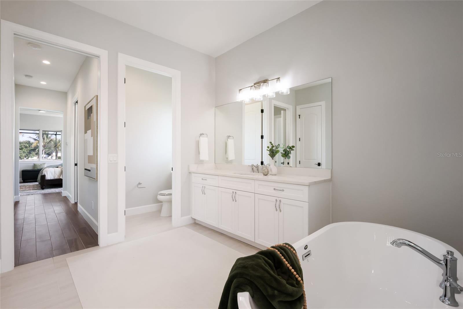 Image 24 of 81 For 1529 Rio Vista Terrace