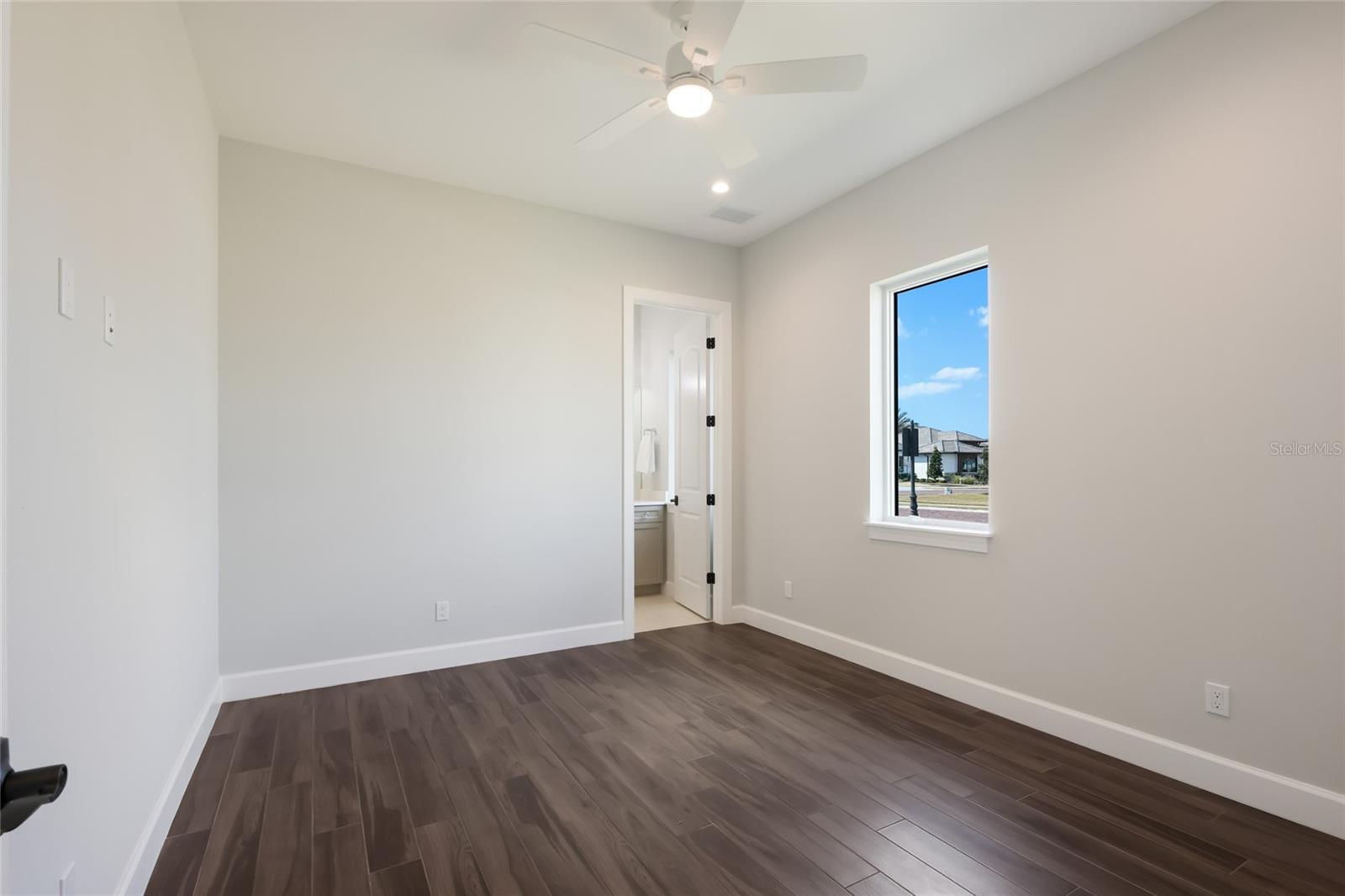 Image 33 of 81 For 1529 Rio Vista Terrace